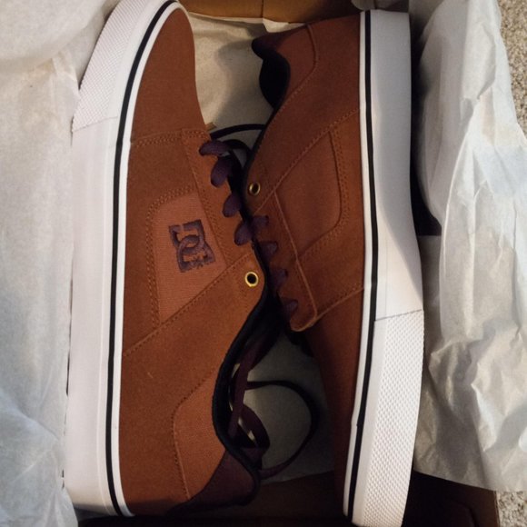 DC Bridge shoes color brown size 11 - NEW - Picture 2 of 5